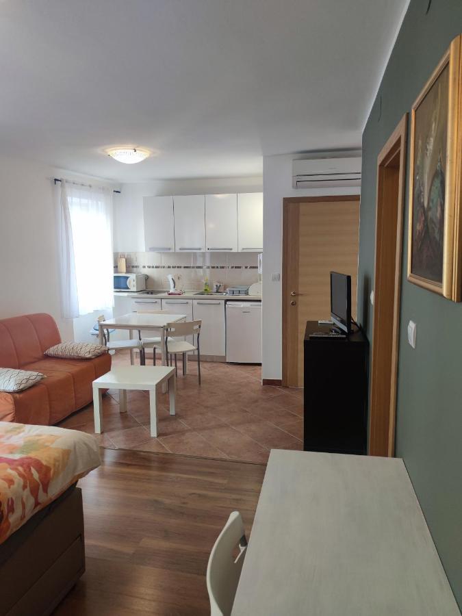 Apartment Casa Nova 罗维尼 外观 照片