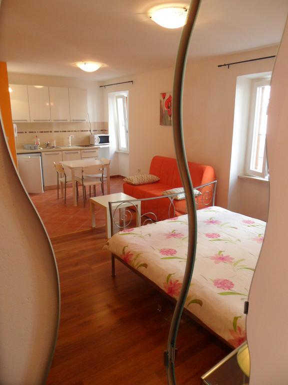 Apartment Casa Nova 罗维尼 客房 照片